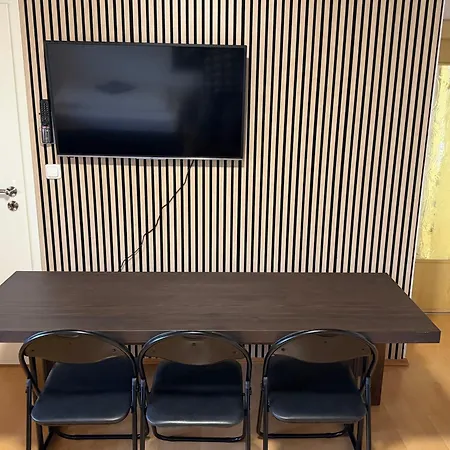 7 Stilvolle Residenz Vor Den Toren Muenchens Fuer 18 Personen Og Διαμέρισμα *